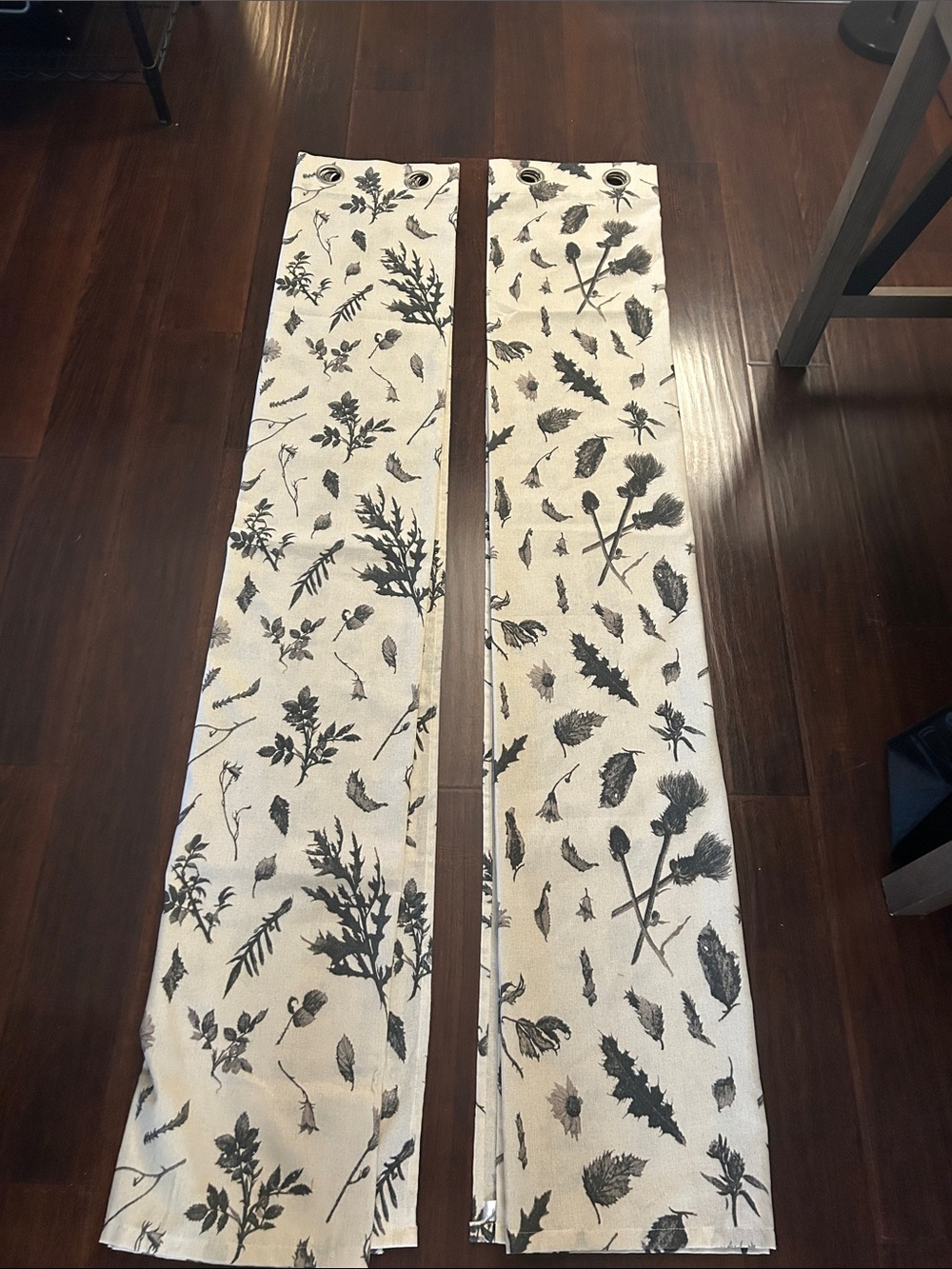 Botanical Print Panel Drapes - Black on Cream - Unbranded. 54” x 76”